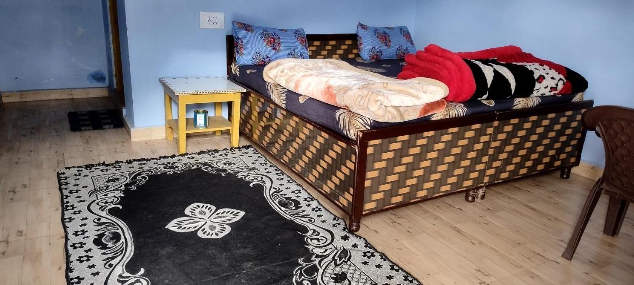 Cafe Kush Hotel Tosh Luaran gambar