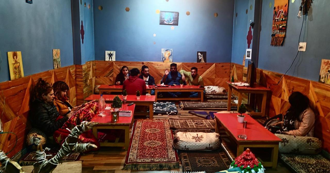 Cafe Kush Hotel Tosh Luaran gambar